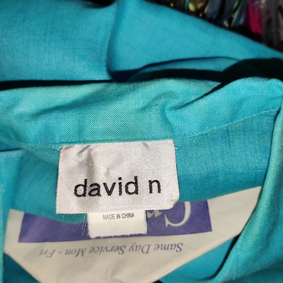 Turquoise long sleeve button down - Picture 2 of 2